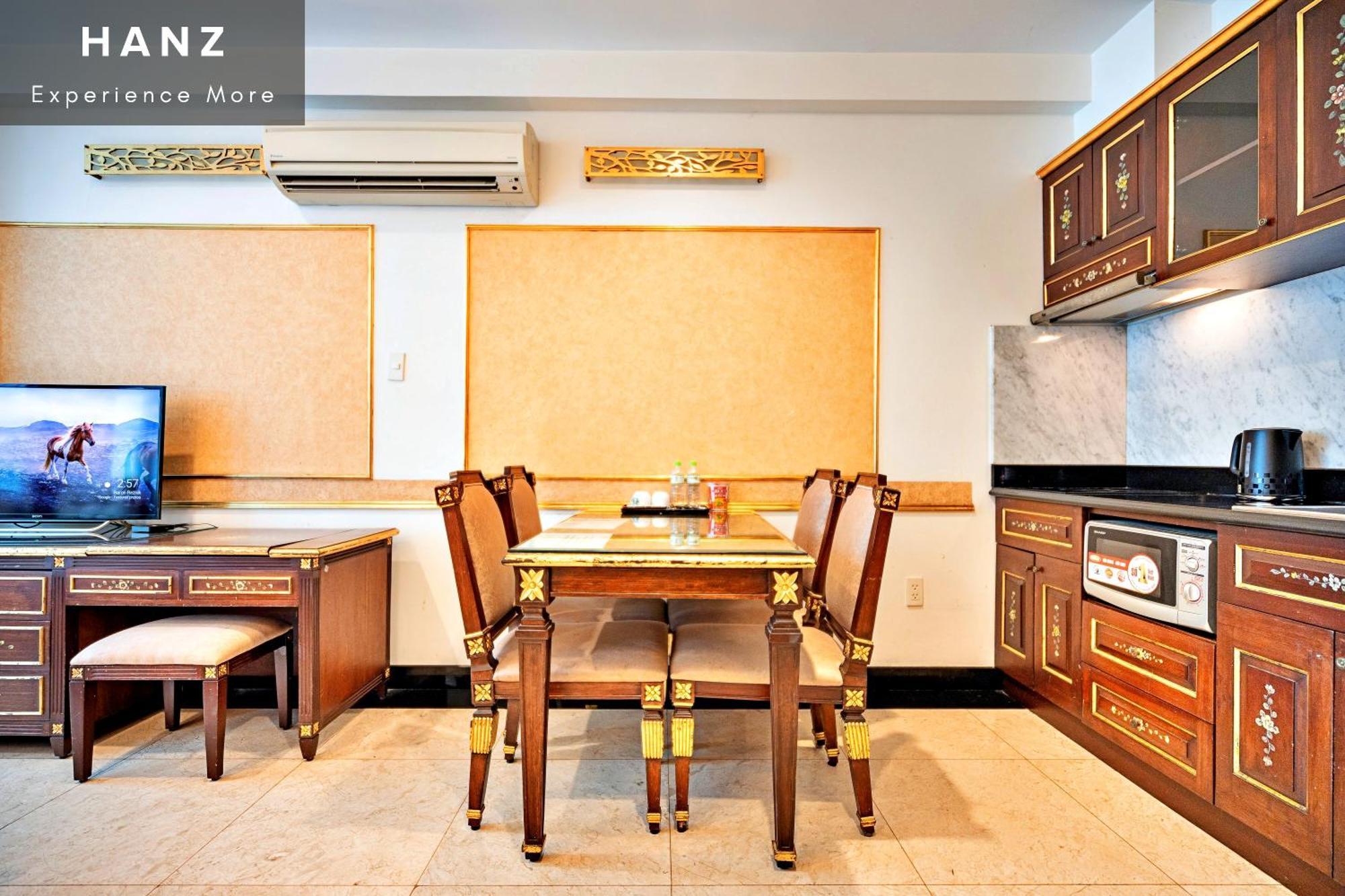 Khách sạn hẻo lánh Hanz 345 Business Grand