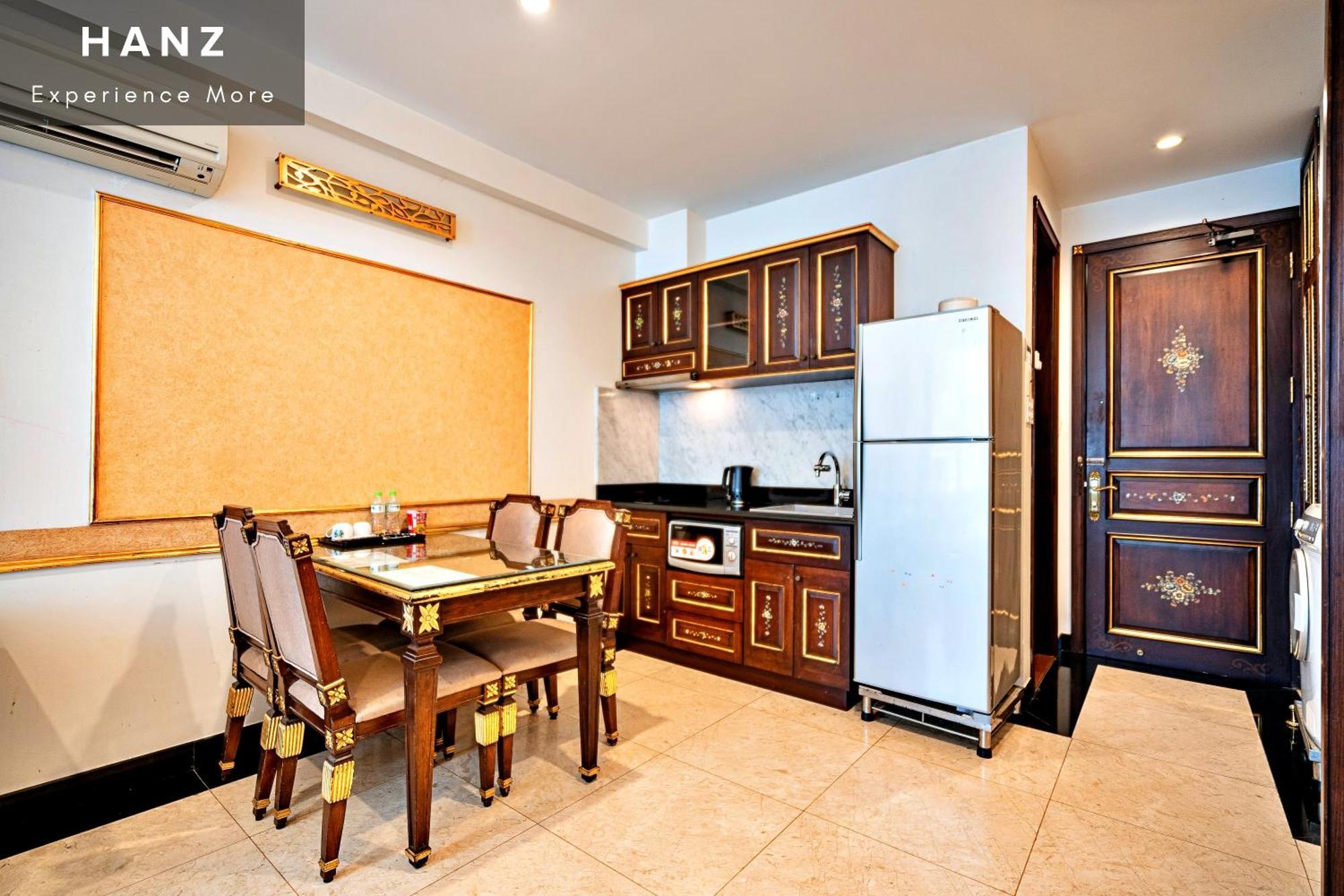 Khách sạn hẻo lánh Hanz 345 Business Grand 5*